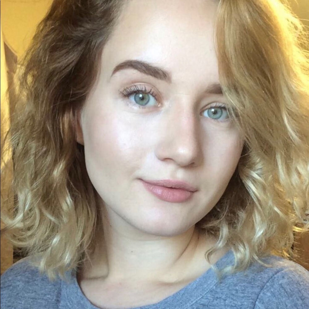 Meet your Posher, Camille